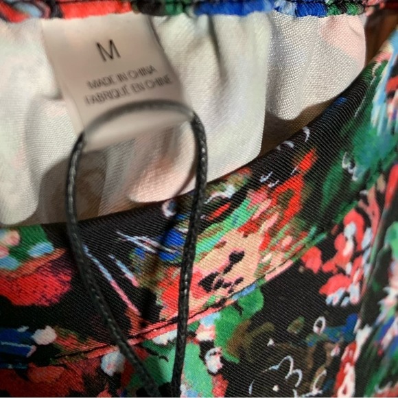 T Tahari Medium A Line Pull On Skirt Floral NWT - Picture 4 of 8